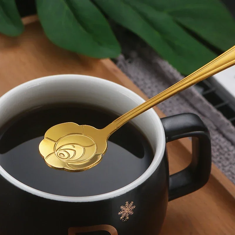 Cuchara de café dorada con flo - Coffee Tea Flower reseña y precio